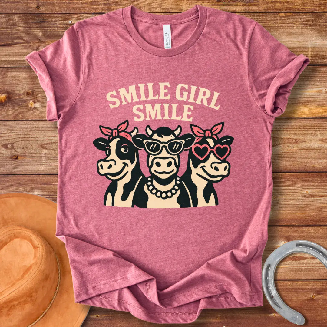 Vintage t-shirt featuring three smiling cows wearing sunglasses, a bow, and a necklace.